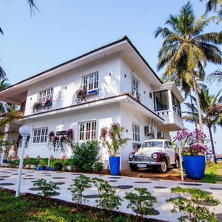 White House In Goa, Truly Amazing Experience Bed and Breakfast Saligao Buitenkant foto