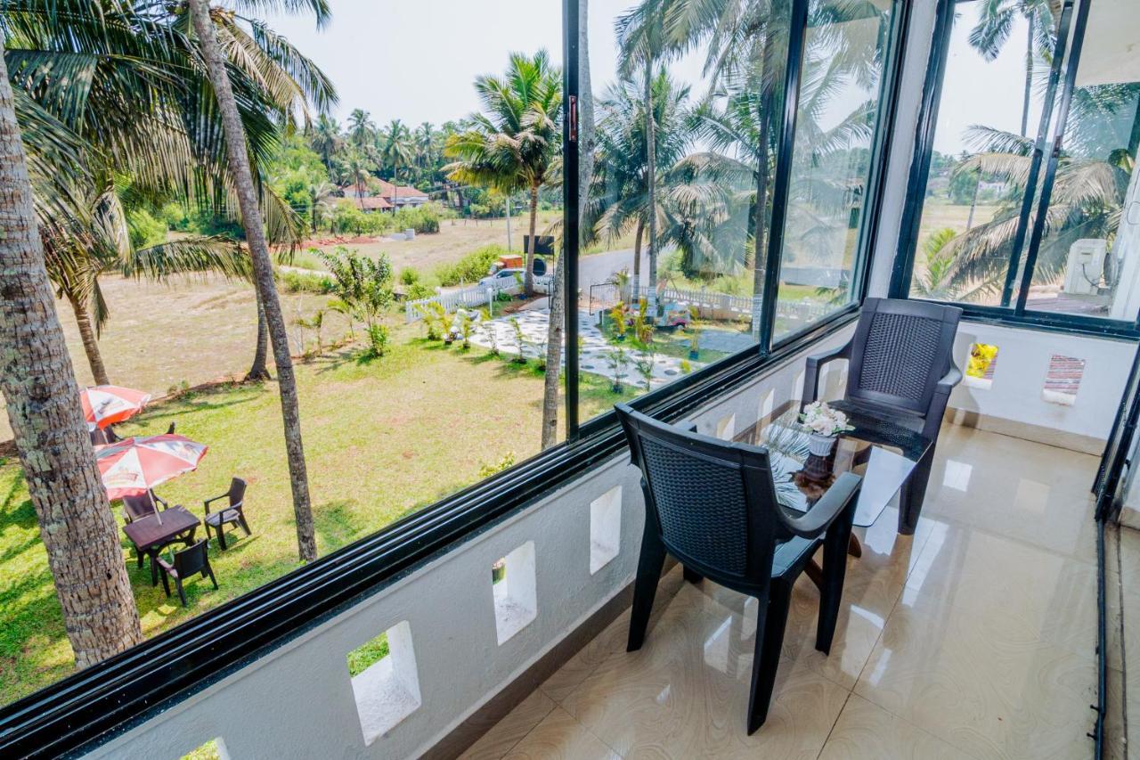 White House In Goa, Truly Amazing Experience Bed and Breakfast Saligao Buitenkant foto