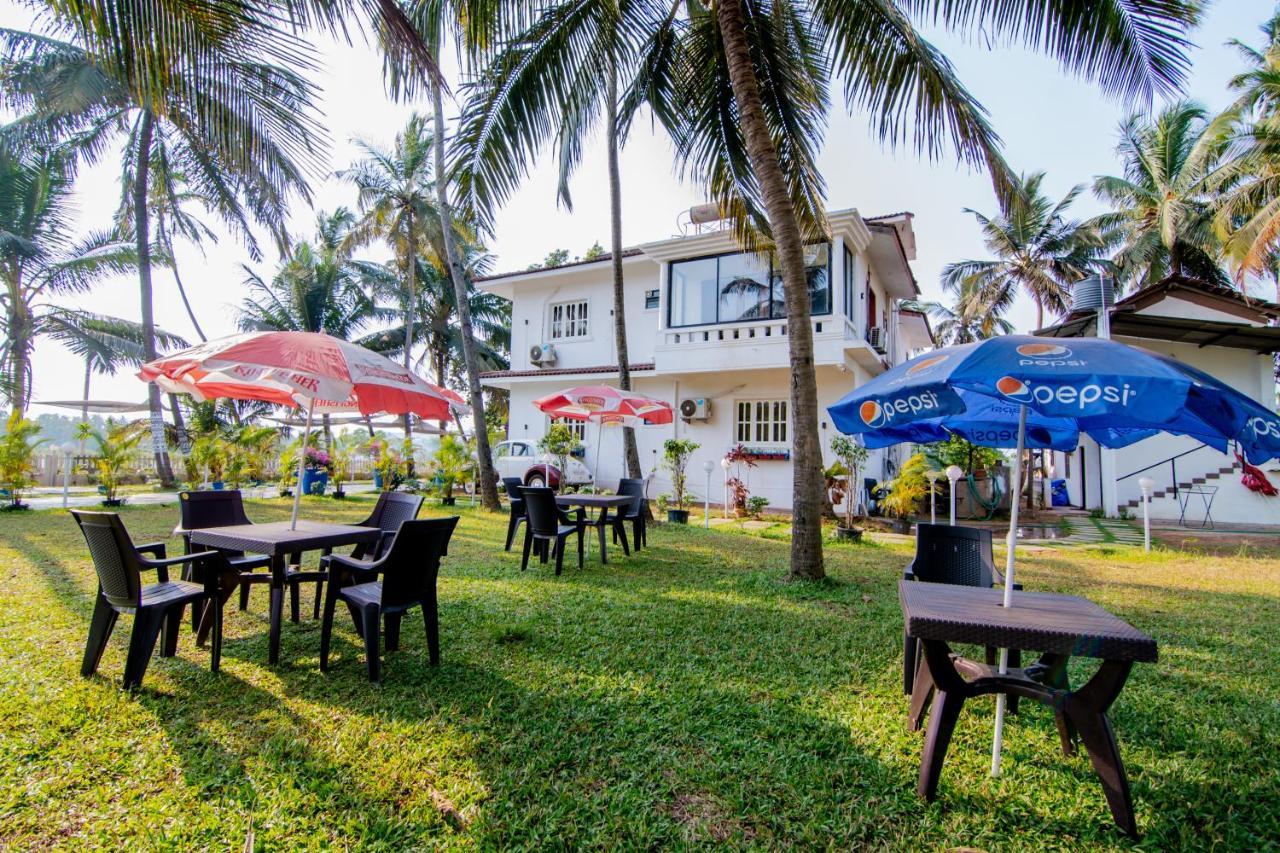 White House In Goa, Truly Amazing Experience Bed and Breakfast Saligao Buitenkant foto