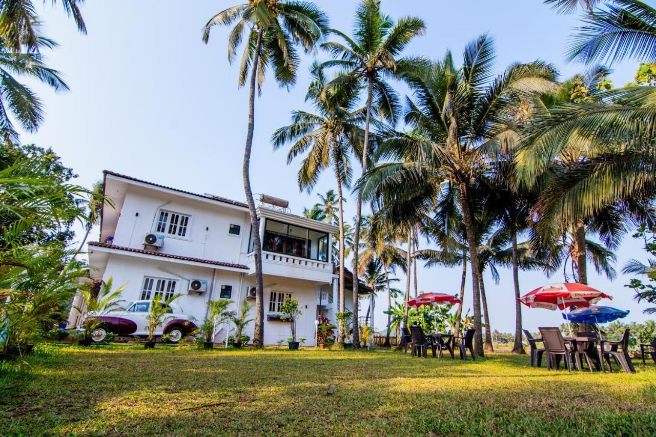 White House In Goa, Truly Amazing Experience Bed and Breakfast Saligao Buitenkant foto