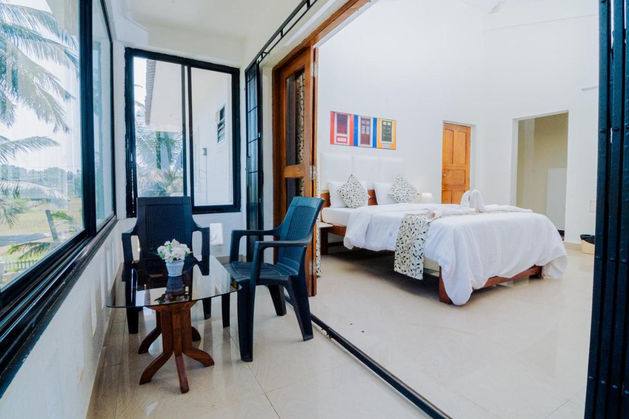 White House In Goa, Truly Amazing Experience Bed and Breakfast Saligao Buitenkant foto