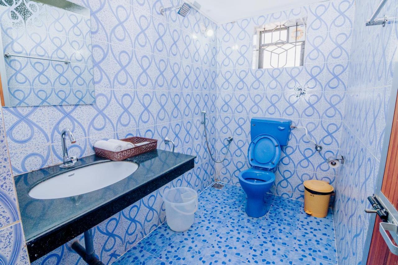White House In Goa, Truly Amazing Experience Bed and Breakfast Saligao Buitenkant foto
