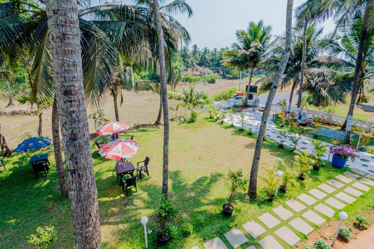 White House In Goa, Truly Amazing Experience Bed and Breakfast Saligao Buitenkant foto